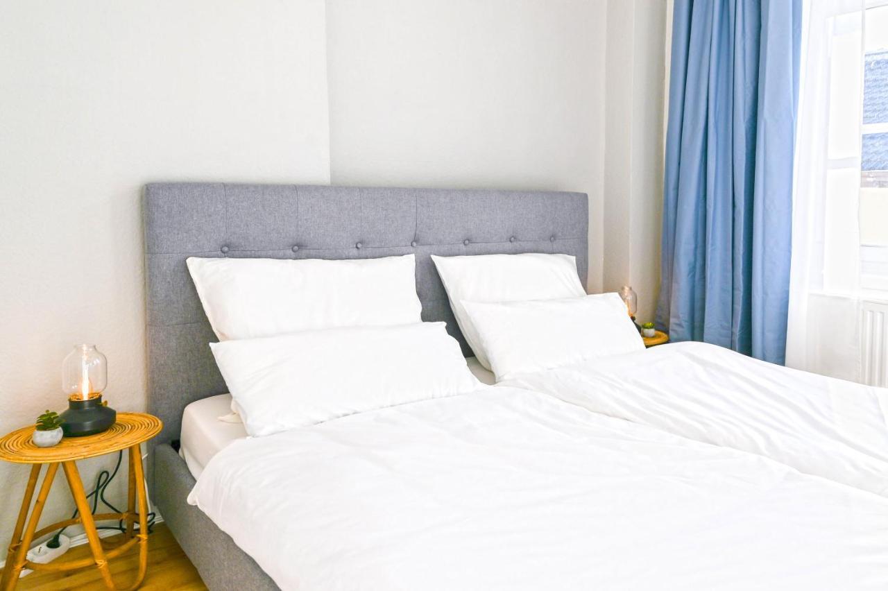 120Qm Denkmal Apartment In Krefeld Mit Stuck Und Balkon - Beuys Apartments - كريفيلد المظهر الخارجي الصورة