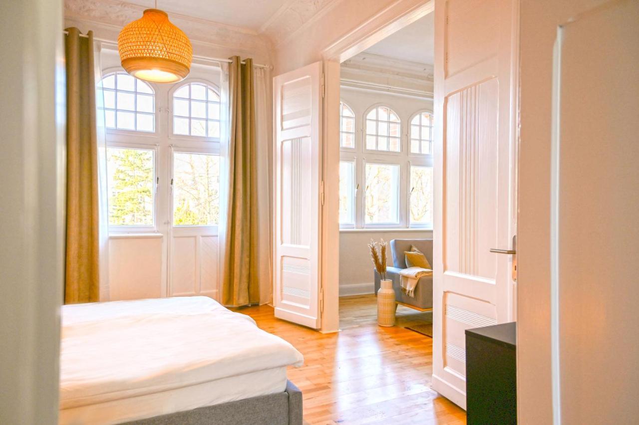 120Qm Denkmal Apartment In Krefeld Mit Stuck Und Balkon - Beuys Apartments - كريفيلد المظهر الخارجي الصورة
