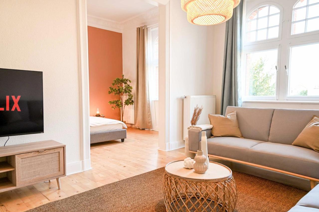 120Qm Denkmal Apartment In Krefeld Mit Stuck Und Balkon - Beuys Apartments - كريفيلد المظهر الخارجي الصورة